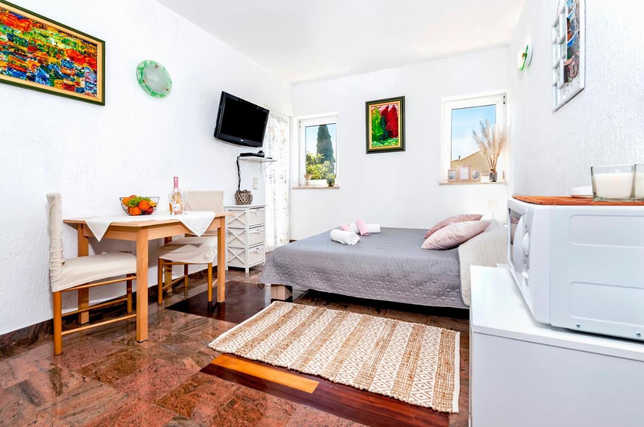Rooms Daria Ровінь Екстер'єр фото
